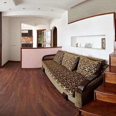 Babylon Apartment On Bukovinskaya Street Rivne Ngoại thất bức ảnh