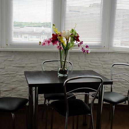 Babylon Apartment On Bukovinskaya Street Rivne Ngoại thất bức ảnh
