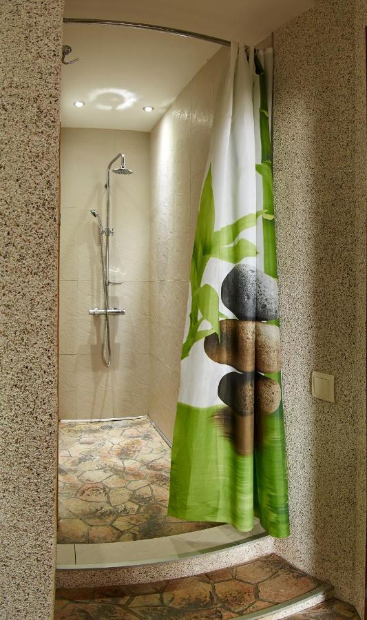 Babylon Apartment On Bukovinskaya Street Rivne Ngoại thất bức ảnh