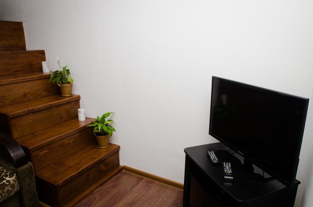 Babylon Apartment On Bukovinskaya Street Rivne Ngoại thất bức ảnh