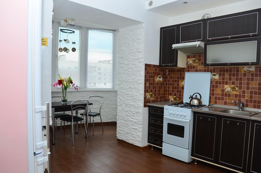 Babylon Apartment On Bukovinskaya Street Rivne Ngoại thất bức ảnh