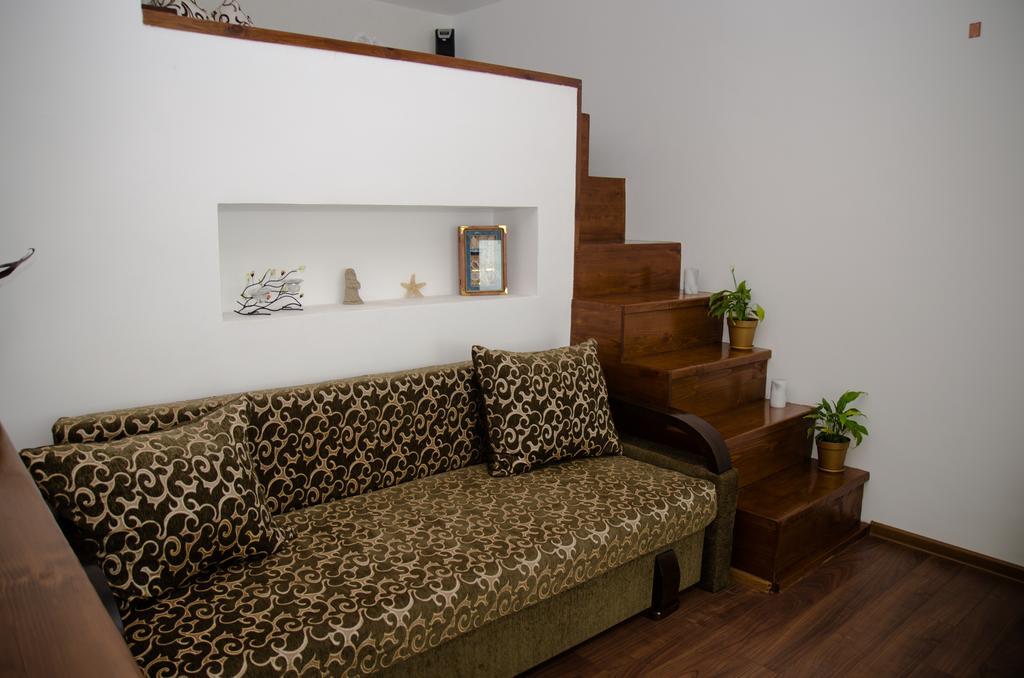 Babylon Apartment On Bukovinskaya Street Rivne Ngoại thất bức ảnh